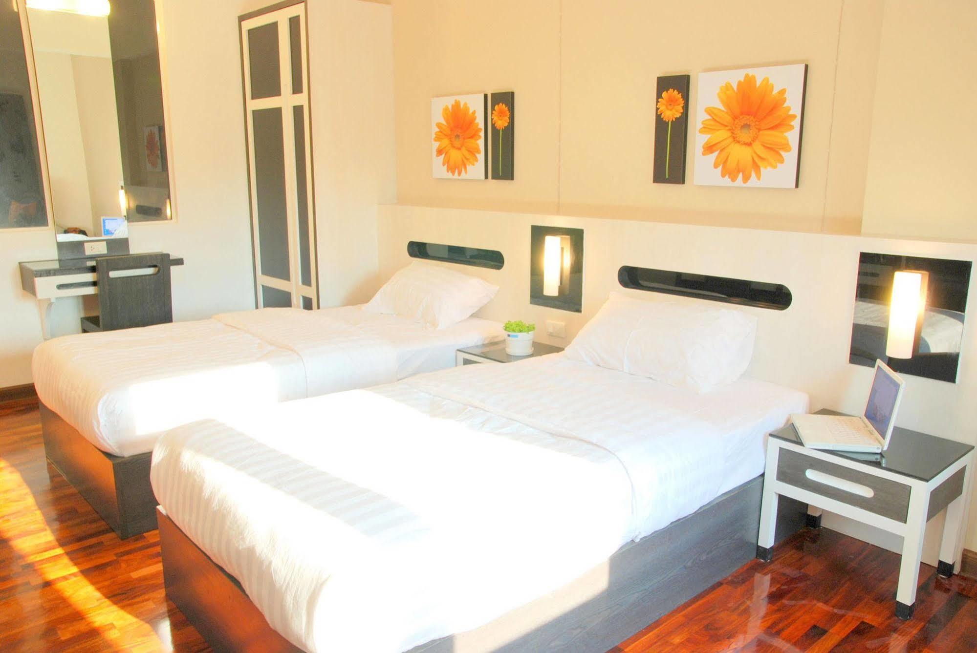 The Inn Saladaeng Bangkok Exterior foto
